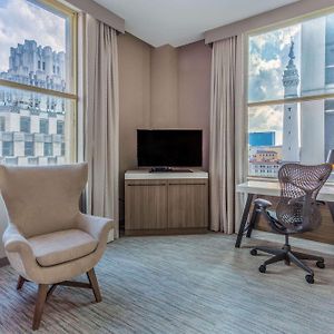 Premium King Room